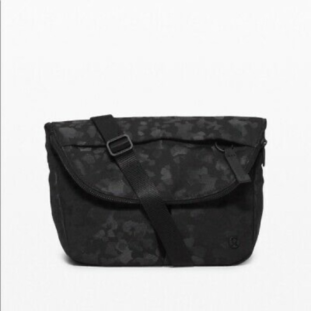 Lululemon All Night Festival Bag